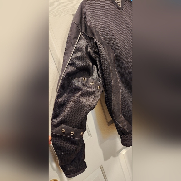 Motorcycle Riding Jacket - Picture 7 of 7